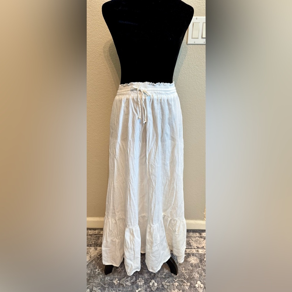 Aerie White Skirt